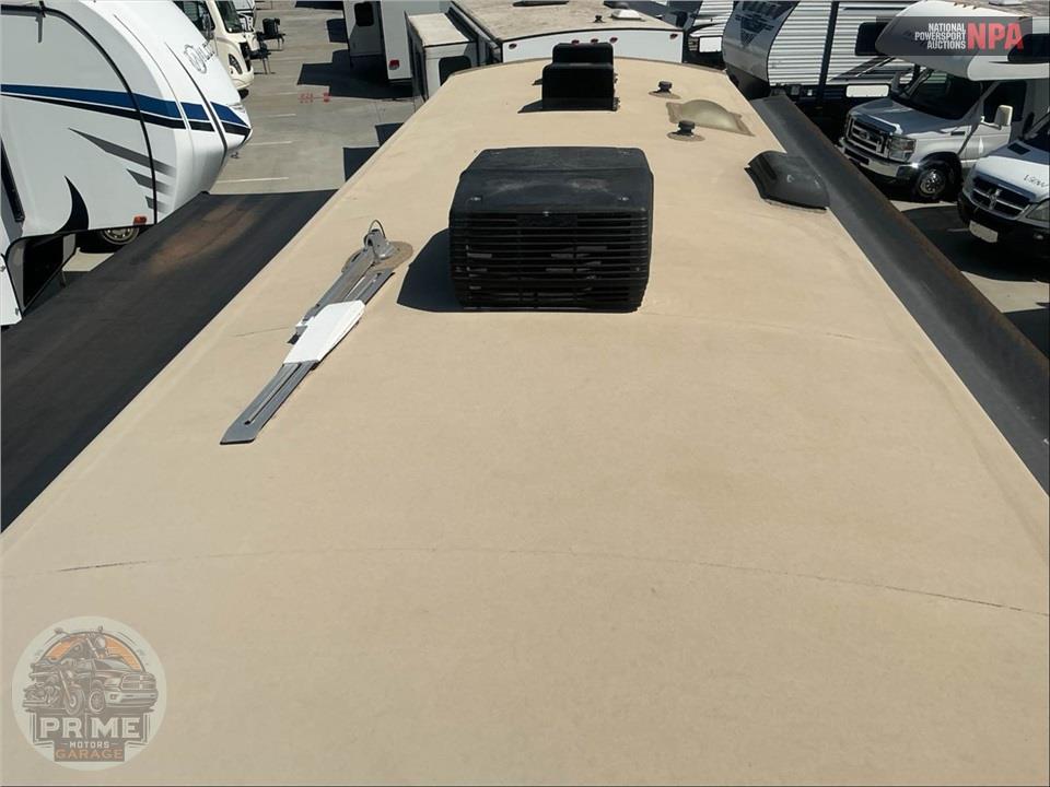 2017 Keystone Rv M-28 RLS - COUGAR X-LITE SERIES — фото 27