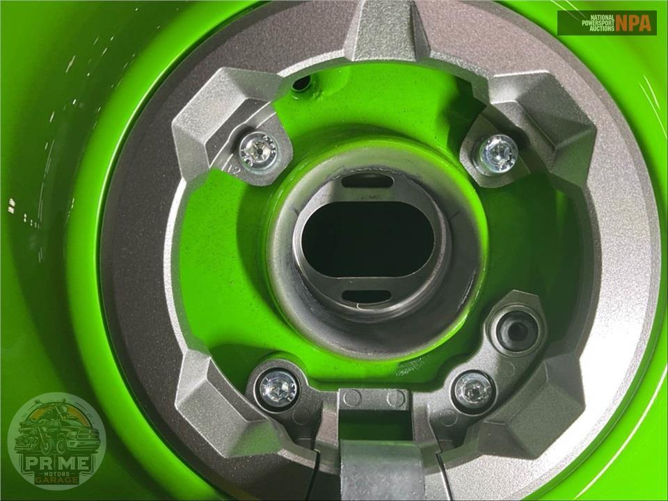 2025 Kawasaki ZX1002MSFAL NINJA ZX-10R — фото 16