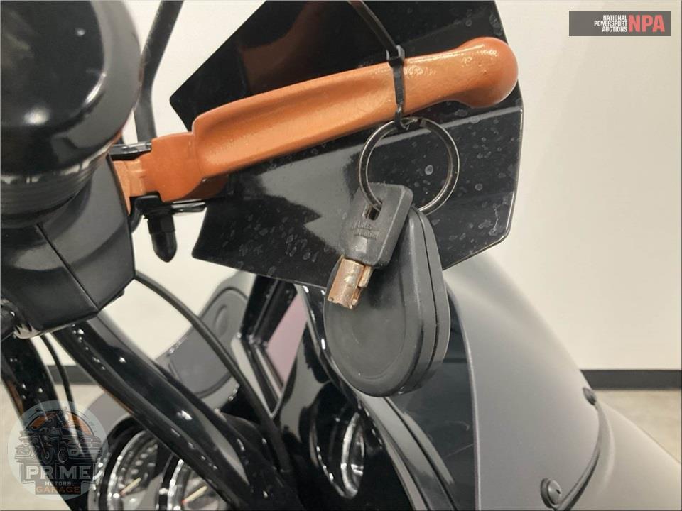 2019 Harley-Davidson FLTRXS ROAD GLIDE SPECIAL — фото 14