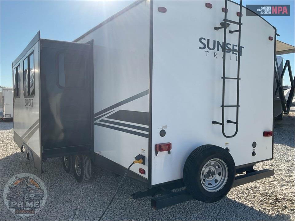2019 Crossroads Rv M-253 RB - SUNSET TRAIL SUPER LITE SERIES — фото 3