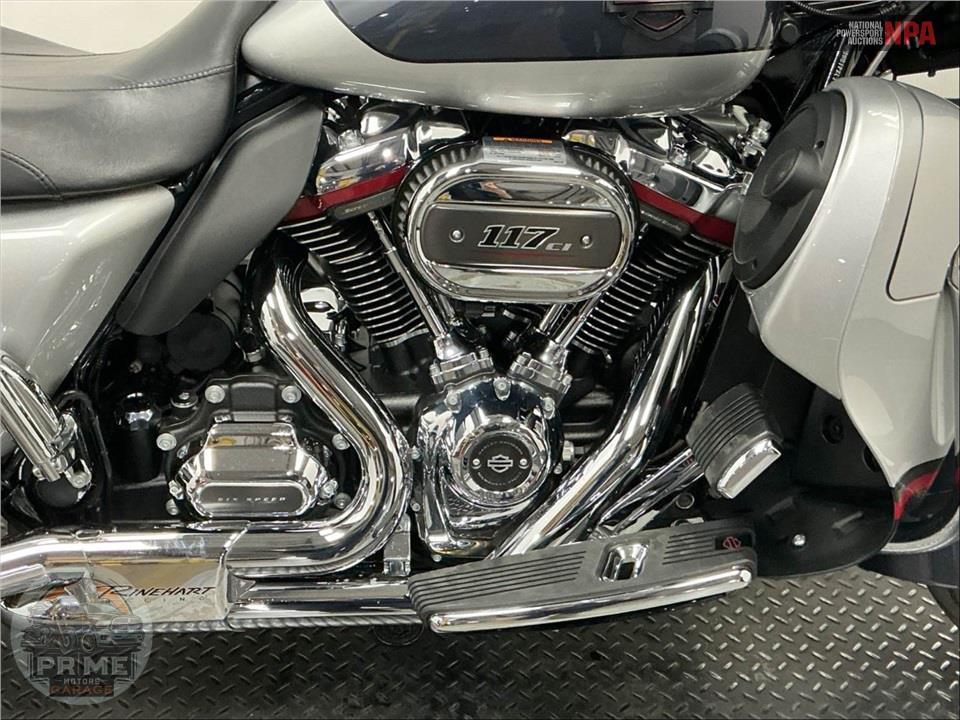 2019 Harley-Davidson FLHXSE CVO STREET GLIDE — фото 6