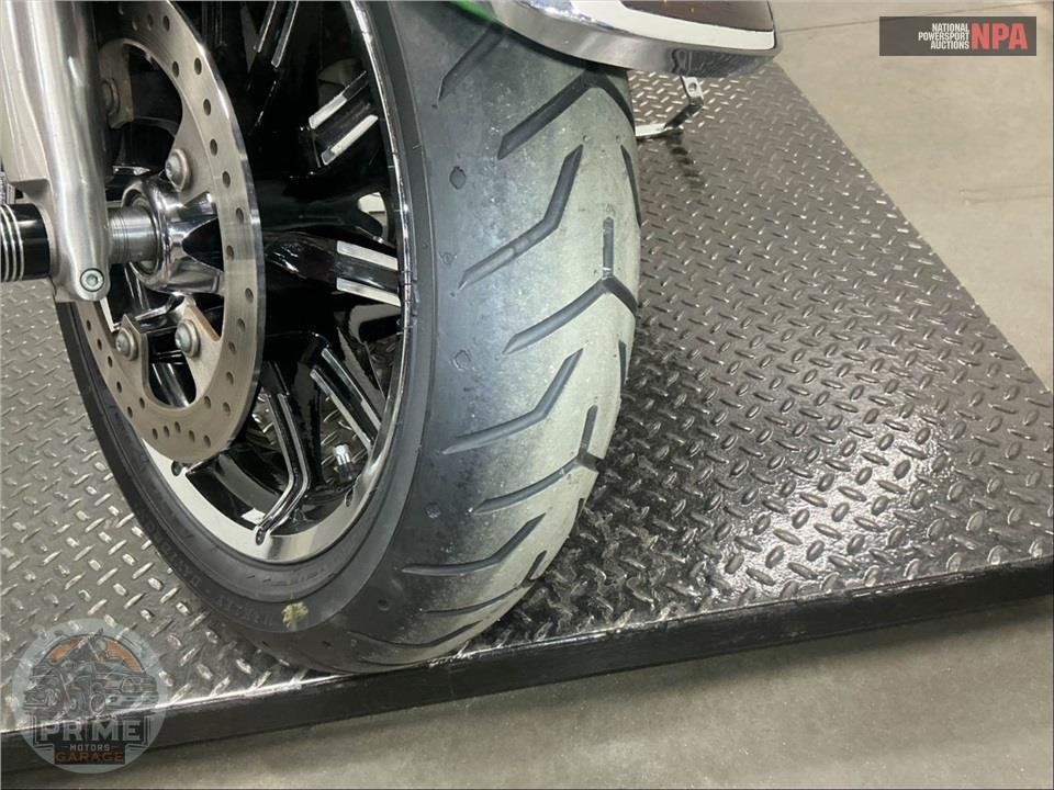 2015 Harley-Davidson FLHTKL ULTRA LIMITED LOW — фото 28