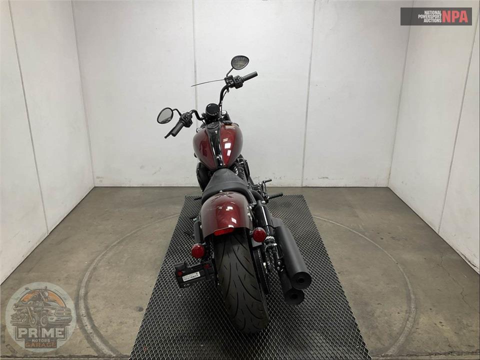 2025 Indian Motorcycle CHIEF BOBBER DARK HORSE (COLOR) — фото 4