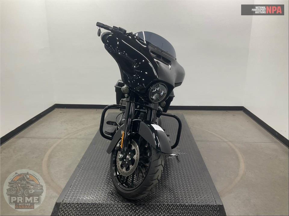 2018 Harley-Davidson FLHXS STREET GLIDE SPECIAL — фото 2