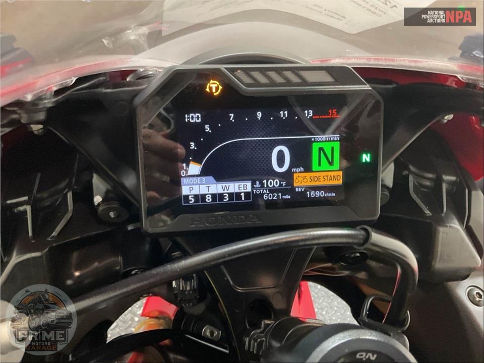 2023 Honda CBR1000RR — фото 5