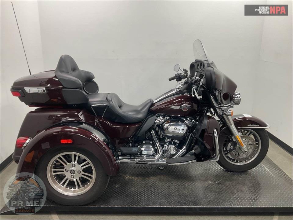 2022 Harley-Davidson FLHTCUTG TRI GLIDE ULTRA CLASSIC — фото 1
