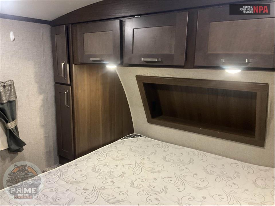 2020 Keystone Rv M-332 BH - LAREDO SERIES — фото 12