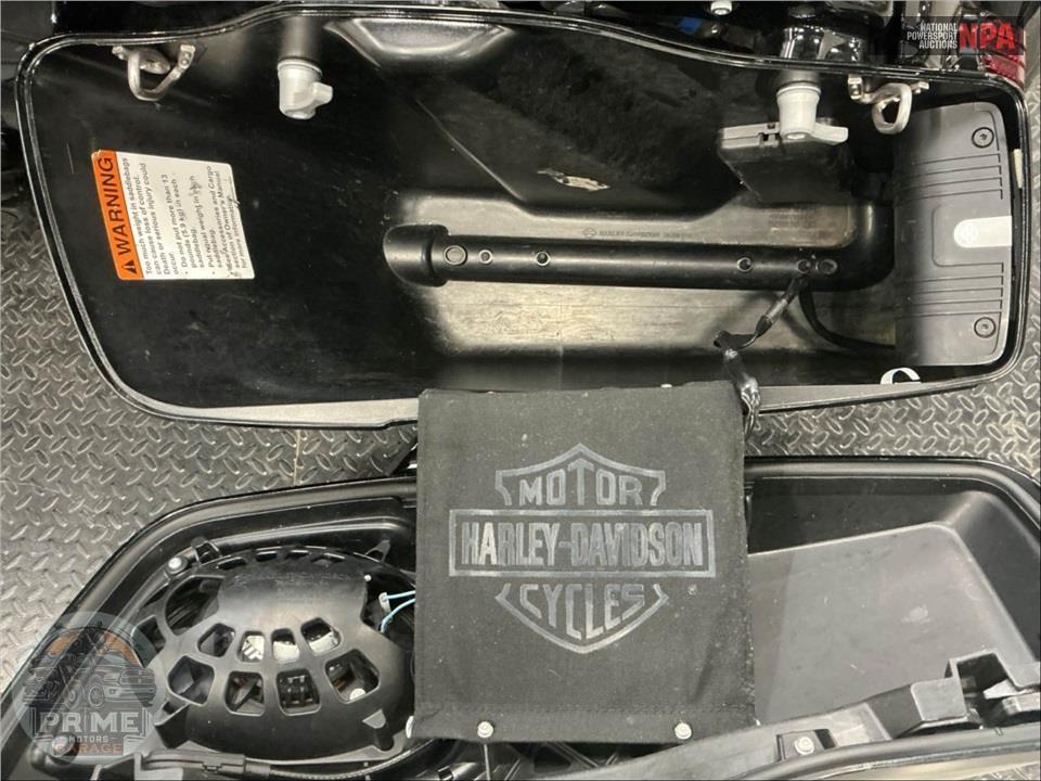 2021 Harley-Davidson FLTRXSE CVO ROAD GLIDE — фото 28