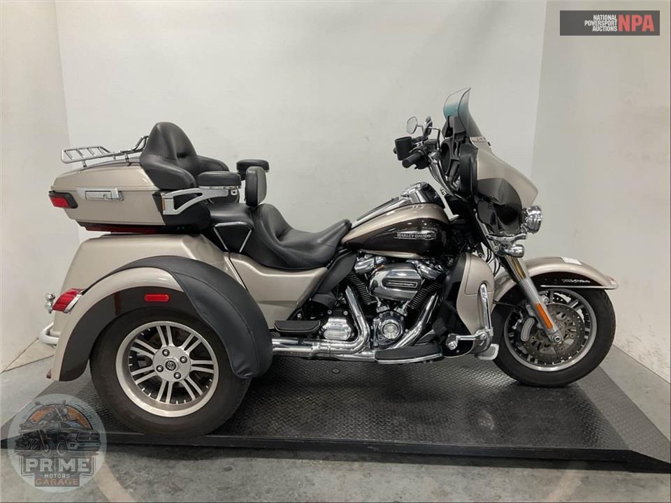 2018 HARLEY-DAVIDSON FLHTCUTG TRI GLIDE ULTRA