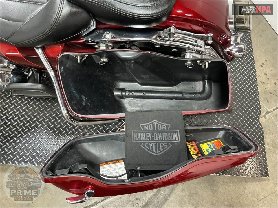 2015 Harley-Davidson FLTRUSE CVO ROAD GLIDE ULTRA — фото 24