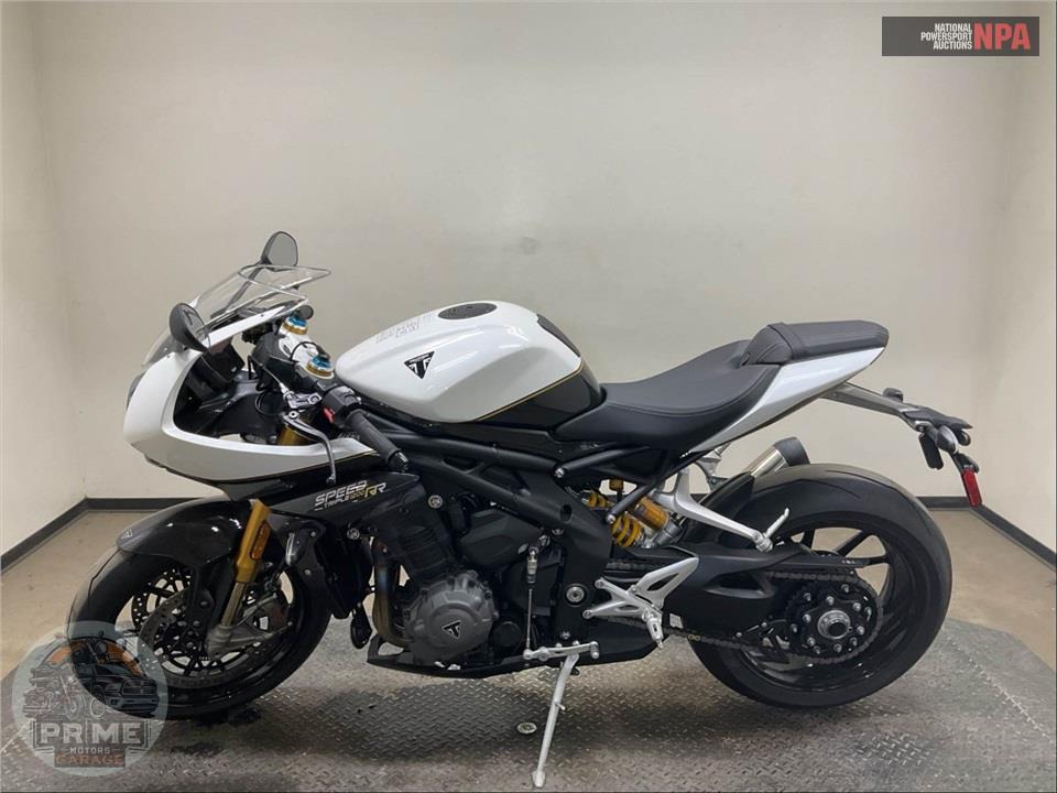 2024 Triumph SPEED TRIPLE 1200 RR — фото 3