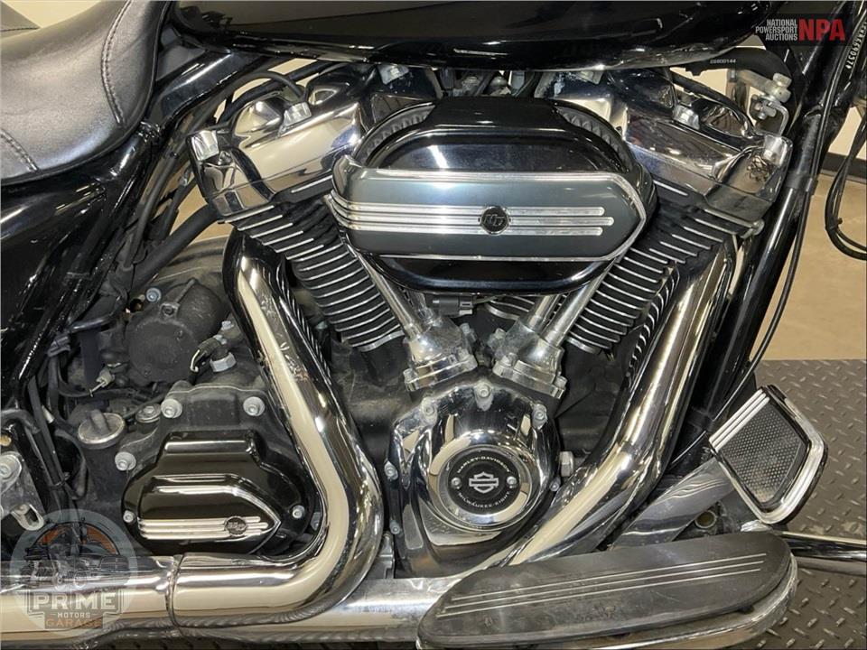 2019 Harley-Davidson FLHX STREET GLIDE — фото 6