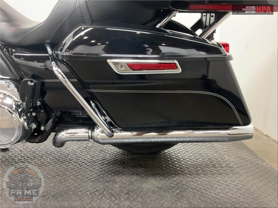 2016 Harley-Davidson FLHTCUL ULTRA CLASSIC LOW — фото 17