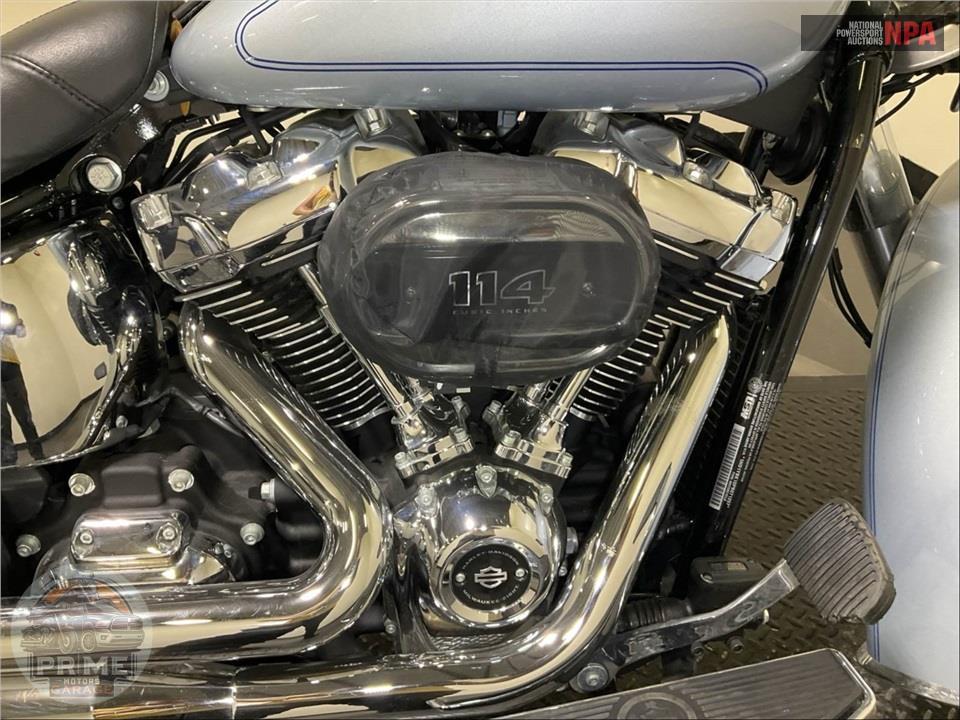 2023 Harley-Davidson FLHCS HERITAGE CLASSIC 114 — фото 6