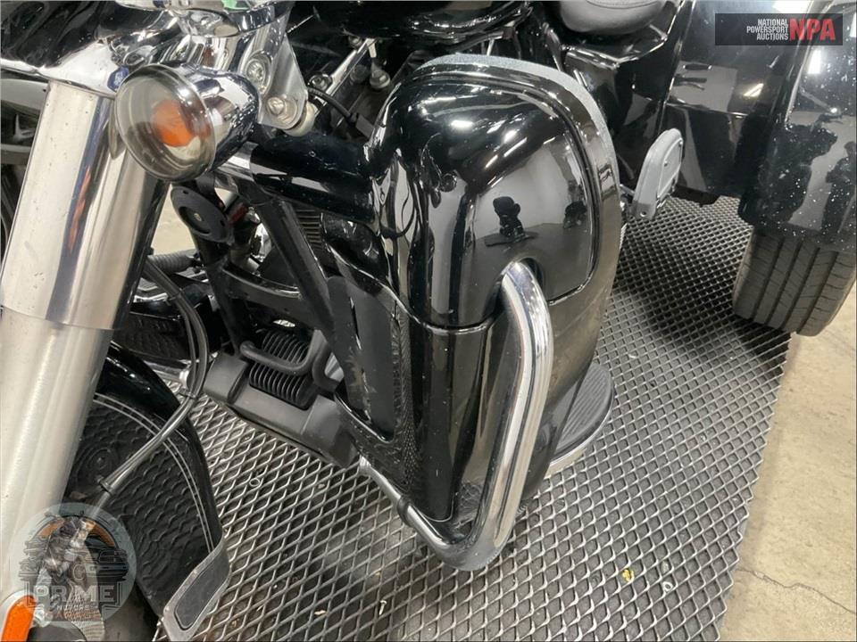 2012 Harley-Davidson FLHTCUTG TRIGLIDE UL CLSC — фото 16