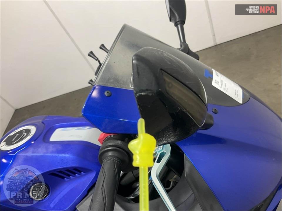 2021 Yamaha YZF-R3 — фото 27