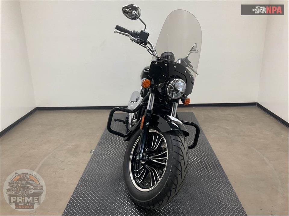2025 Indian Motorcycle SCOUT SIXTY CLASSIC LIMITED (BLACK) — фото 2