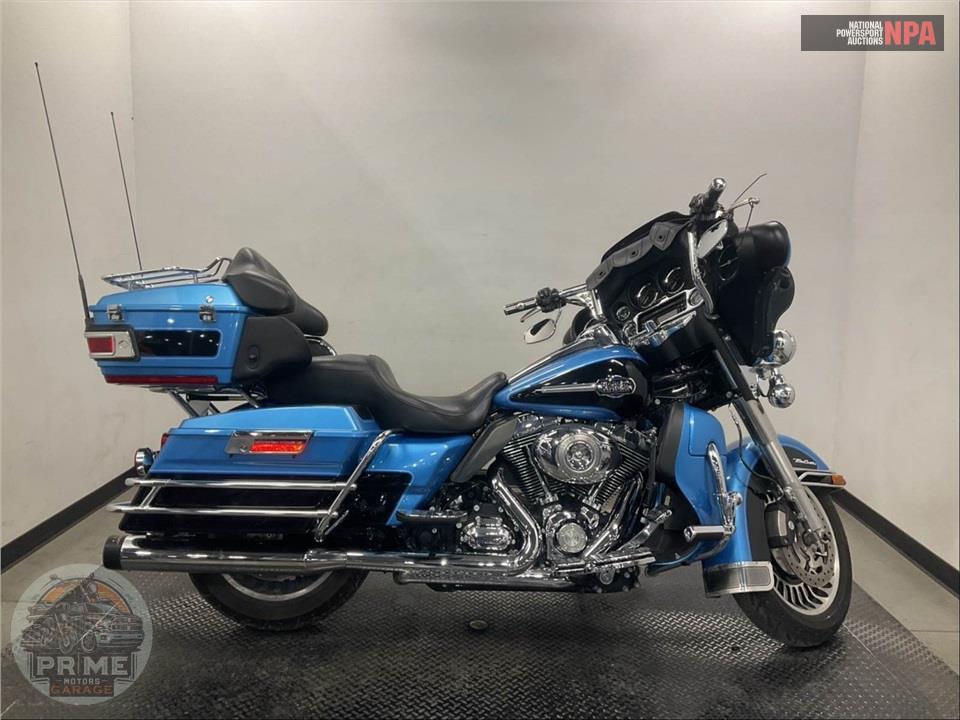 2011 Harley-Davidson FLHTCU UL CLSC EL GLIDE — фото 1