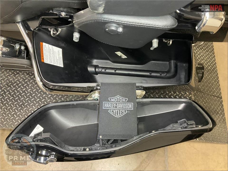 2019 Harley-Davidson FLHTK ULTRA LIMITED — фото 17
