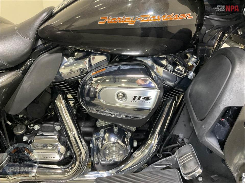 2019 Harley-Davidson FLHTCUTG TRI GLIDE ULTRA — фото 6