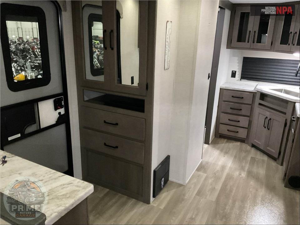 2024 Grand Design Recreational Vehicles M-240ML - TRANSCEND XPLOR SERIES — фото 8