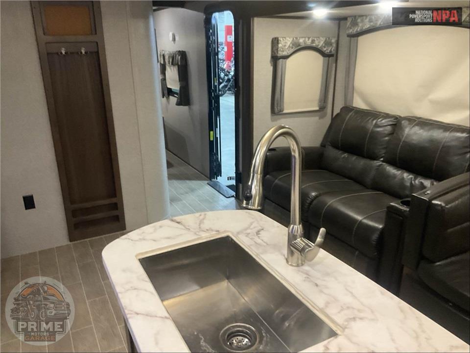 2020 Keystone Rv M-332 BH - LAREDO SERIES — фото 9