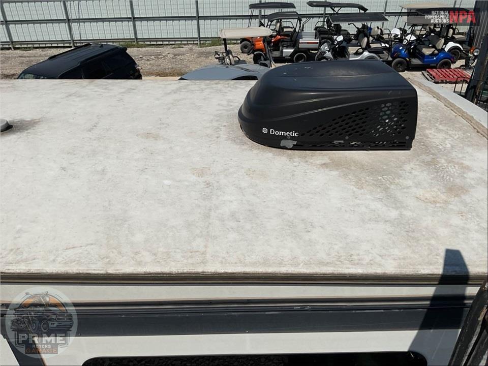 2015 Keystone Rv M-3535 RE - ALPINE FIFTH WHEEL SERIES — фото 29