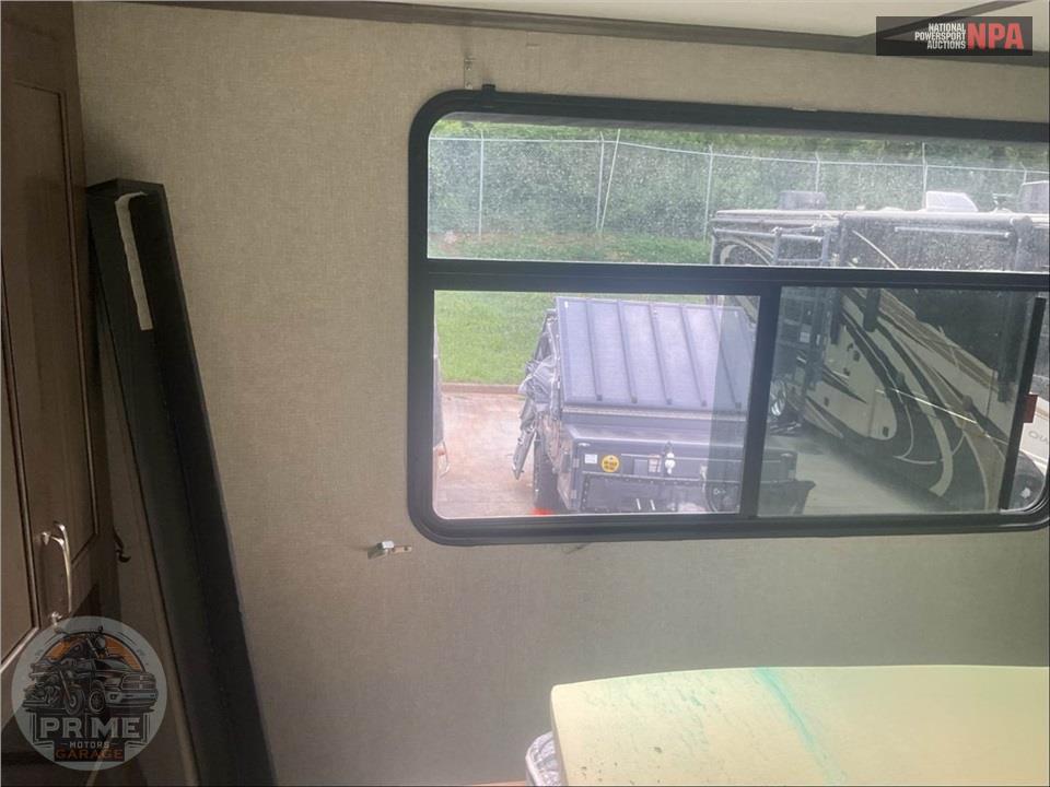 2019 Keystone Rv M-381 TH - MONTANA HIGH COUNTRY TOY HAULER TOY HAULER SERIES — фото 43