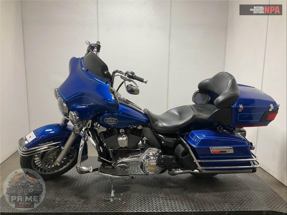 2009 Harley-Davidson FLHTCU ULTRA CLASSIC ELECTRA GLIDE — фото 3