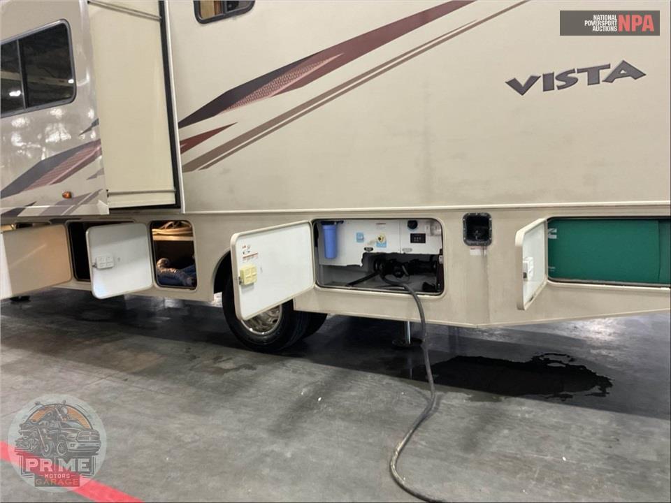 2019 Winnebago M-32YE FORD - VISTA SERIES — фото 57