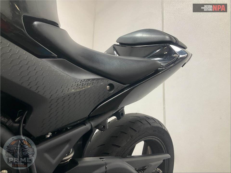 2022 Yamaha YZF-R3 — фото 29