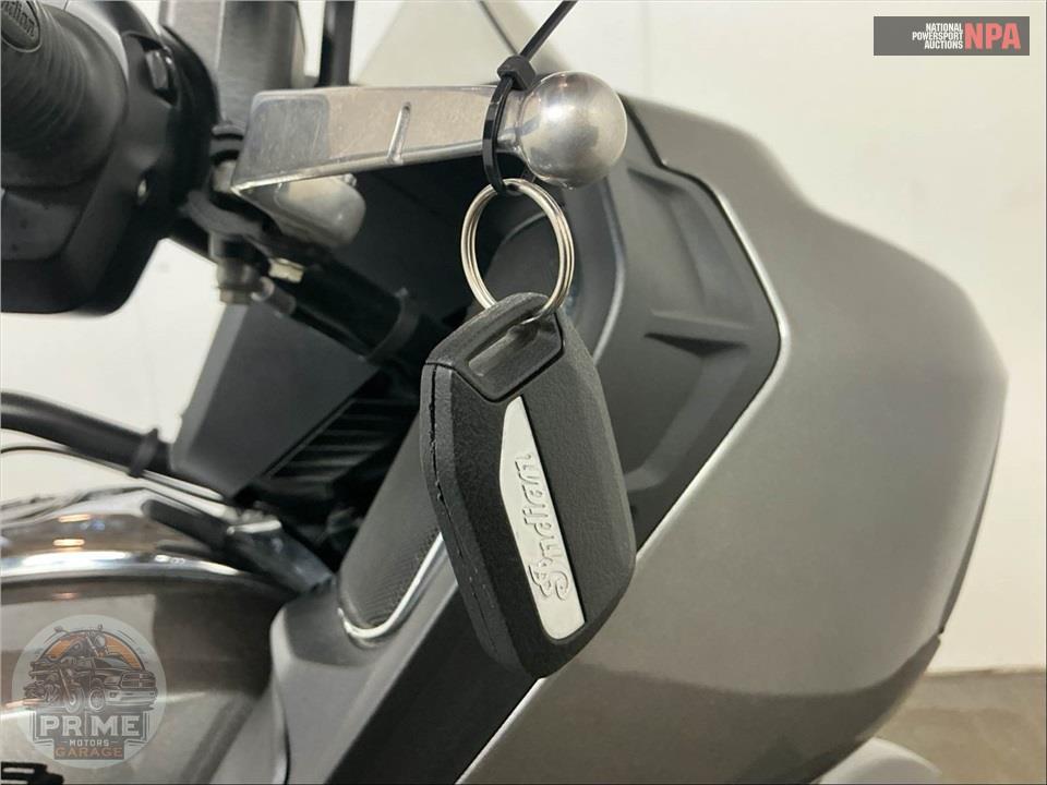 2020 Indian Motorcycle CHALLENGER — фото 10