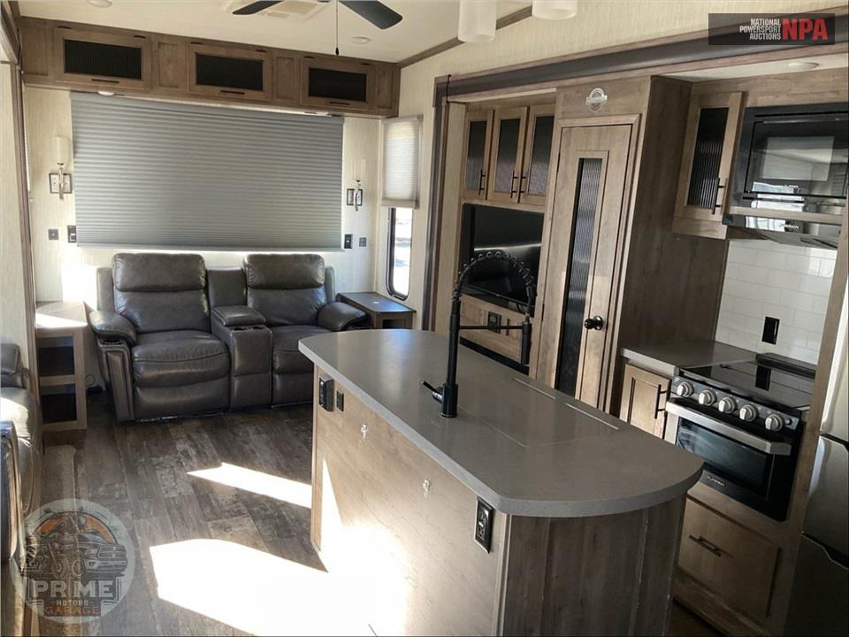 2020 Sabre By Forest River M-36BHQ - FIFTH WHEEL SERIES — фото 6