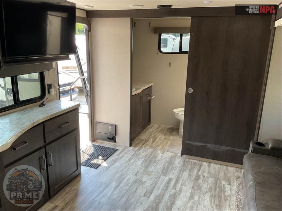 2021 Grand Design Recreational Vehicles M-221RB - TRANSCEND XPLOR SERIES — фото 9