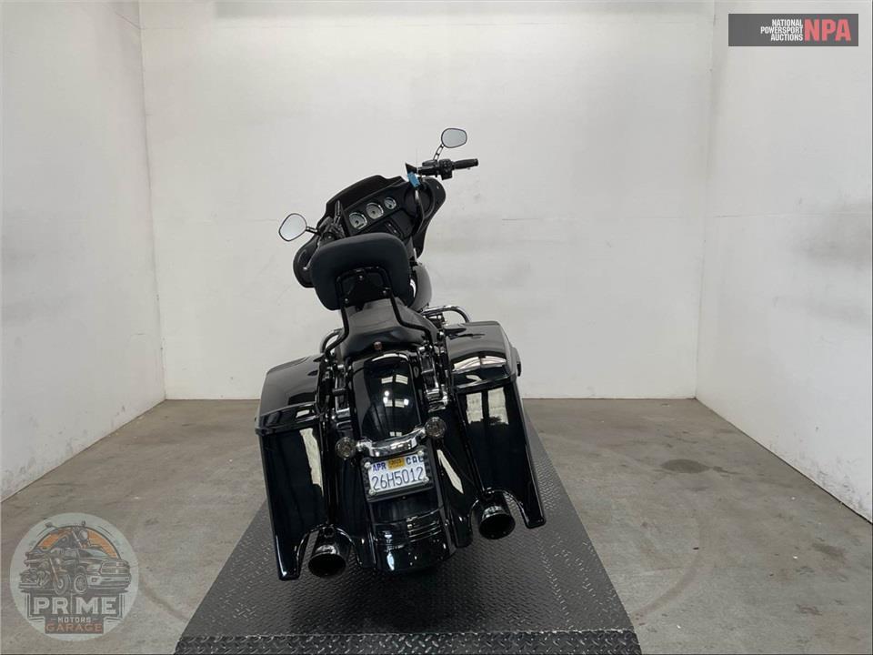 2015 Harley-Davidson FLHX STREET GLIDE — фото 4