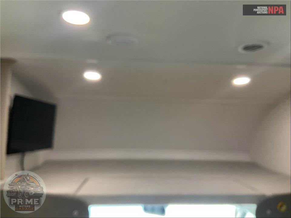 2026 Jayco M-31 FF FORD - REDHAWK SE SERIES — фото 11