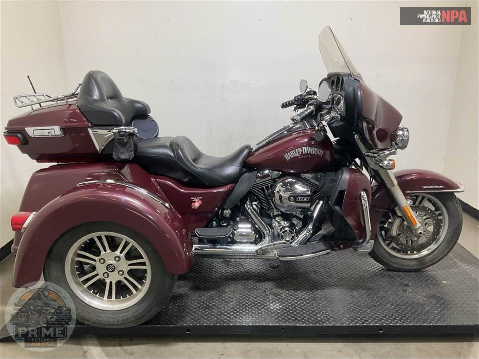 2014 Harley-Davidson FLHTCUTG TRIGLIDE ULTRA CLASSIC — фото 1