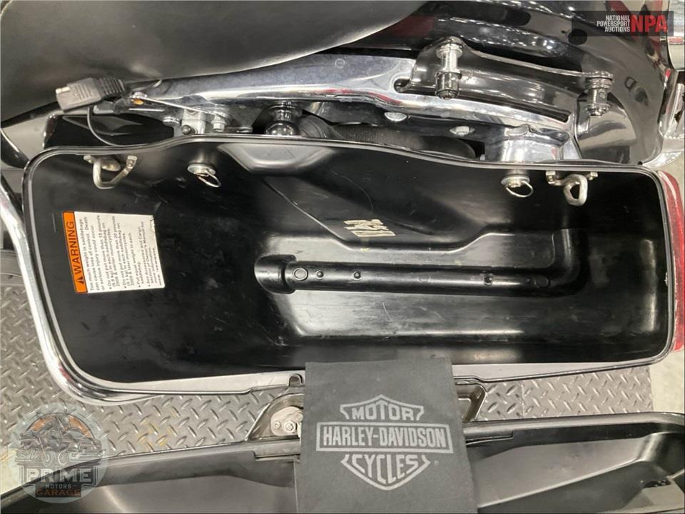 2016 Harley-Davidson FLHTK ELECTRA GLIDE ULTRA LIMITED — фото 18