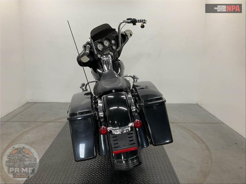 2010 Harley-Davidson FLHX STREET GLIDE — фото 4
