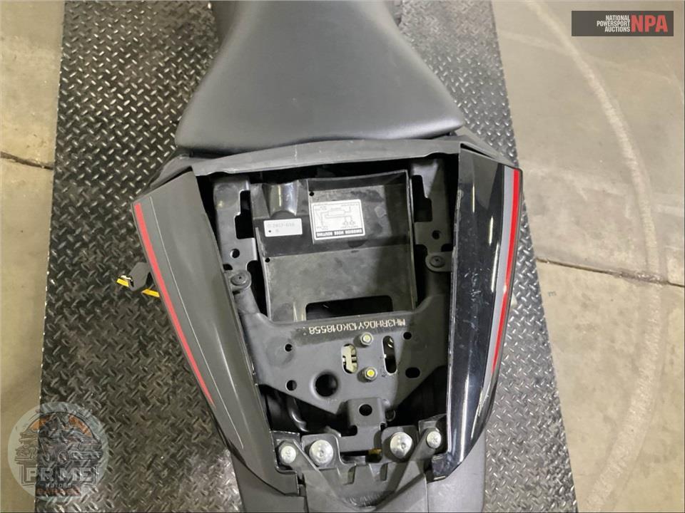 2018 Yamaha YZF - R3 — фото 13