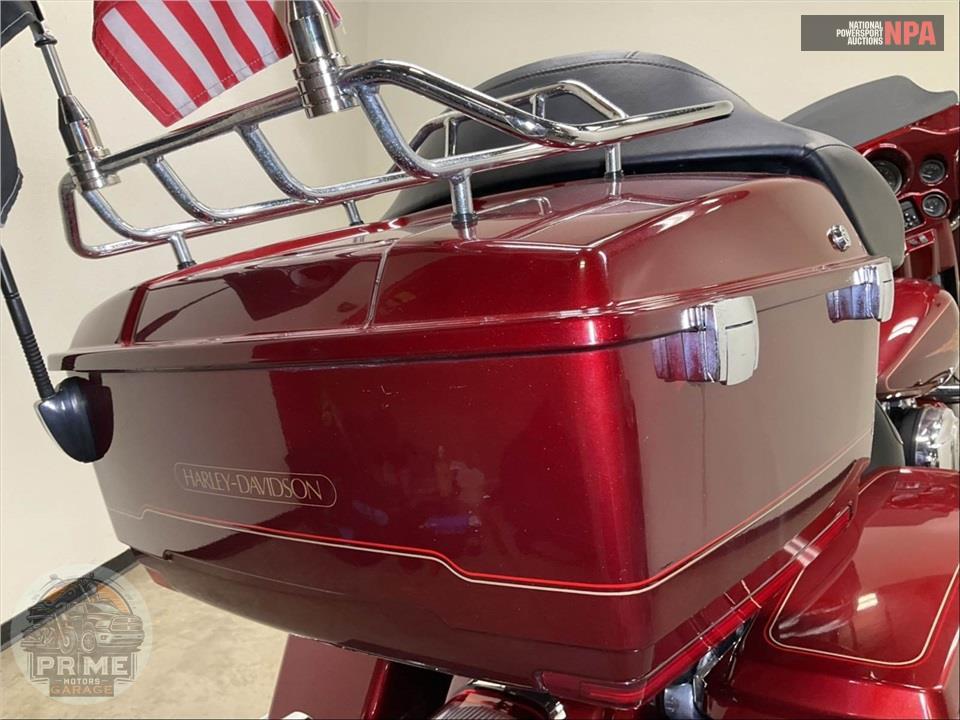 2010 Harley-Davidson FLHTC ELECTRA GLIDE CLASSIC — фото 35