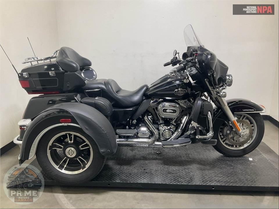 2013 HARLEY-DAVIDSON FLHTCUTG TRIGLIDE UL CLSC