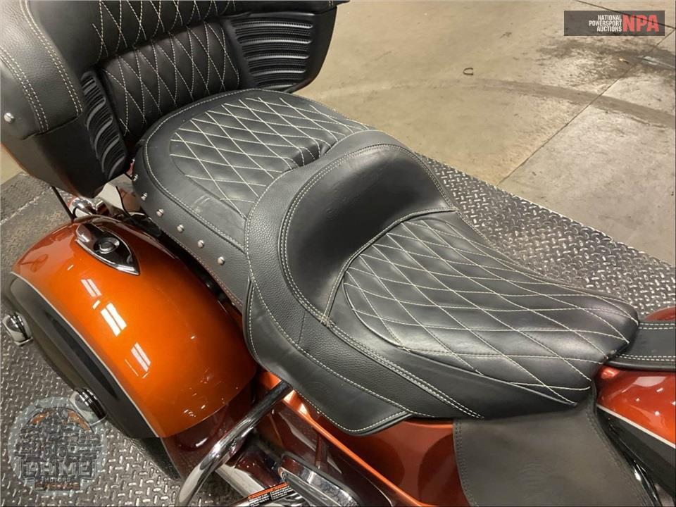 2018 Indian Motorcycle ROADMASTER (TWO-TONE) — фото 51
