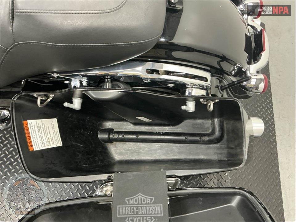 2020 Harley-Davidson FLHX STREET GLIDE — фото 36