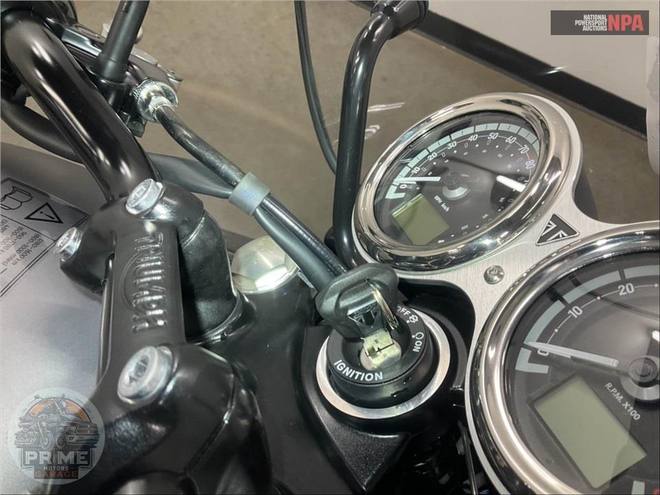 2025 Triumph BONNEVILLE T120 BLACK (TWO TONE) — фото 10