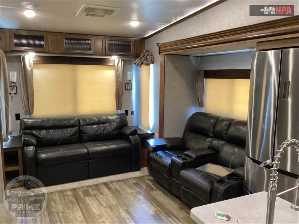 2019 Sabre By Forest River M-30RLT - FIFTH WHEEL SERIES — фото 7