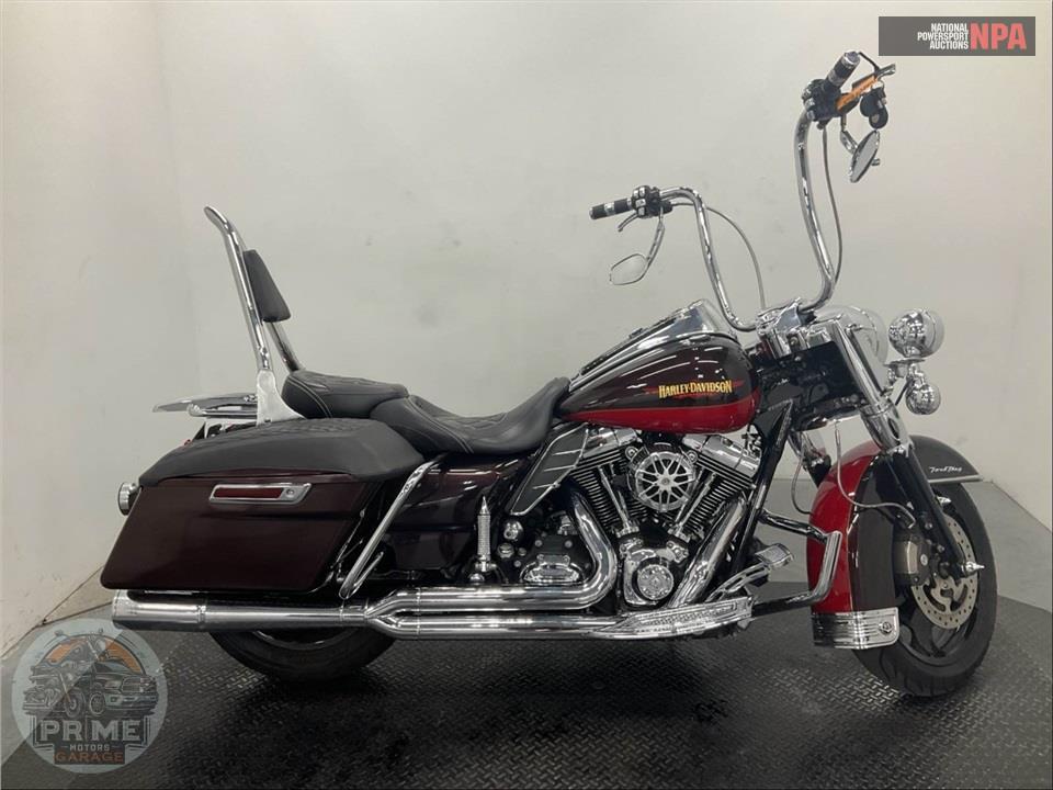 2010 Harley-Davidson FLHRC ROAD KING CLASSIC — фото 1