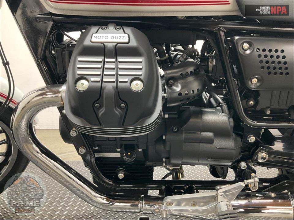 2017 Moto Guzzi V9 ROAMER — фото 7
