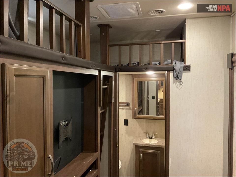 2018 Sandpiper By Forest River M-383RBLOK - FIFTH WHEEL SERIES — фото 23