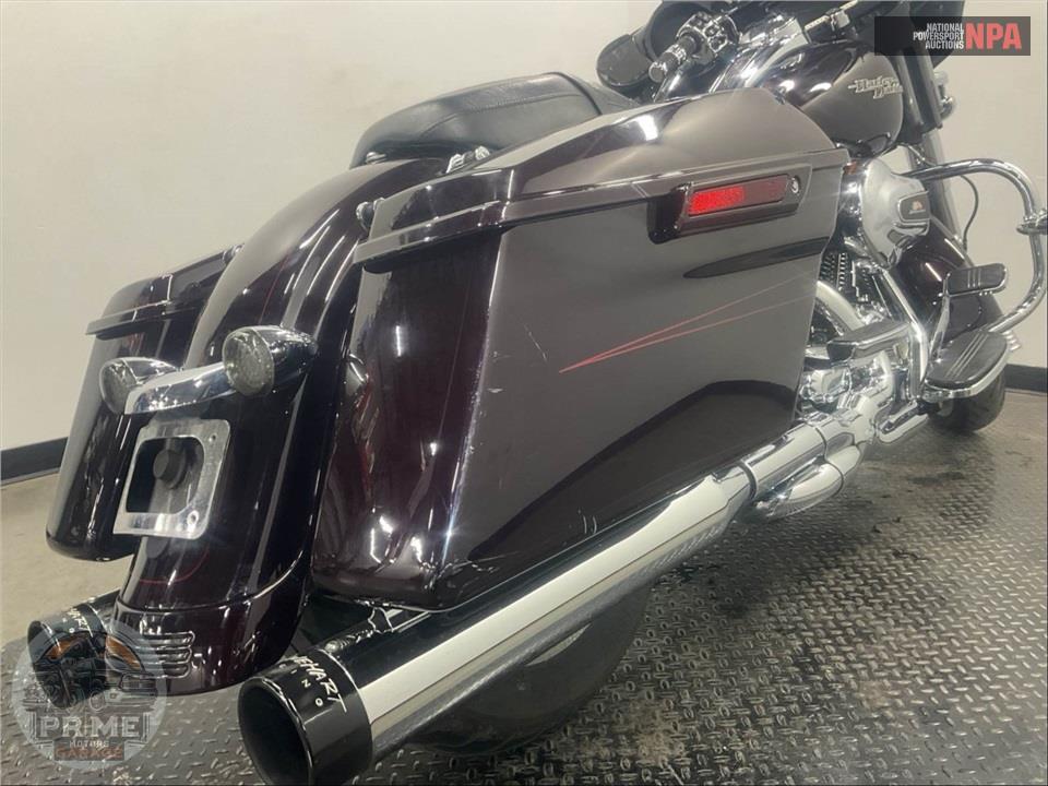 2014 Harley-Davidson FLHXS STREET GLIDE — фото 25